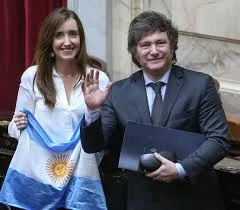 el sueldo de victoria villaruel